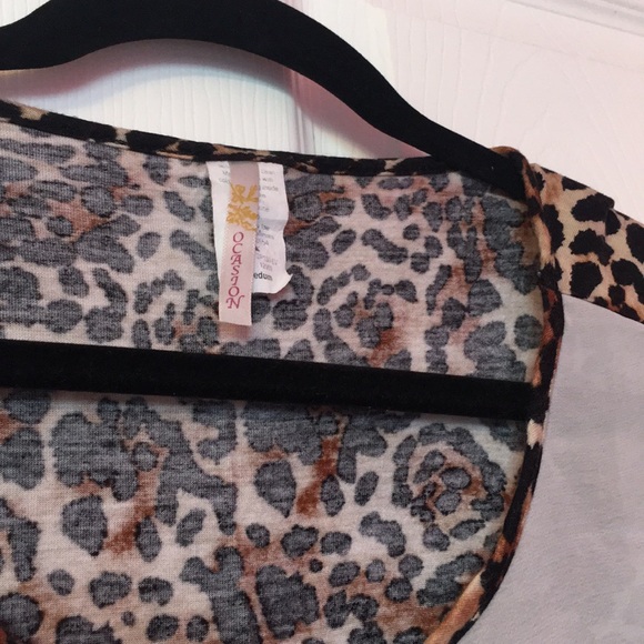 Sheer graphic print blouse with leopard print back - Picture 4 of 4